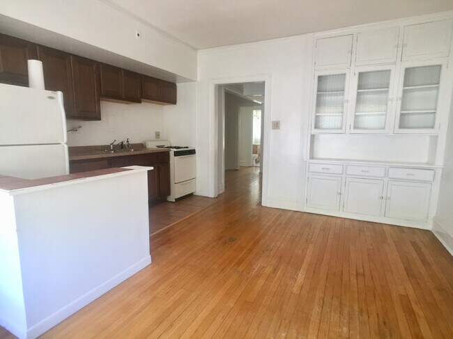 Foto del edificio - 532 Hinman Ave