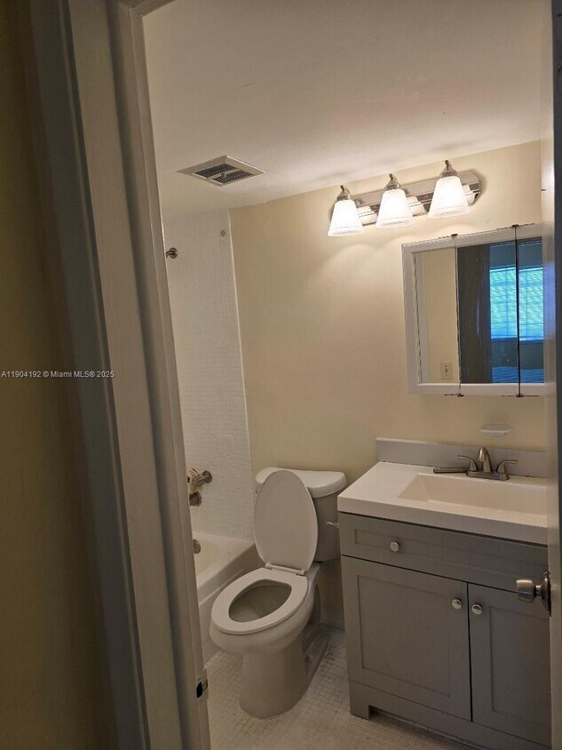 Foto del edificio - 8701 SW 141st St