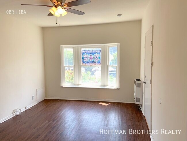Building Photo - 1525 Cassil Pl
