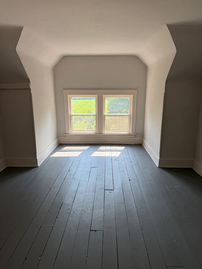 Foto del edificio - 23216 Bergen Rd