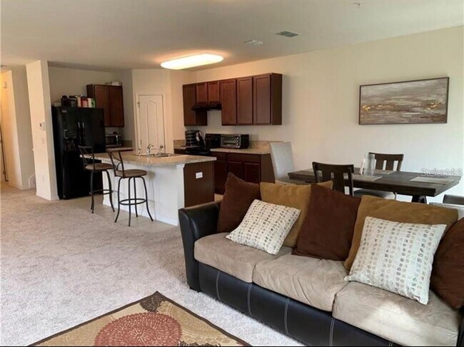 Foto del edificio - 3740 Seneca Club Loop