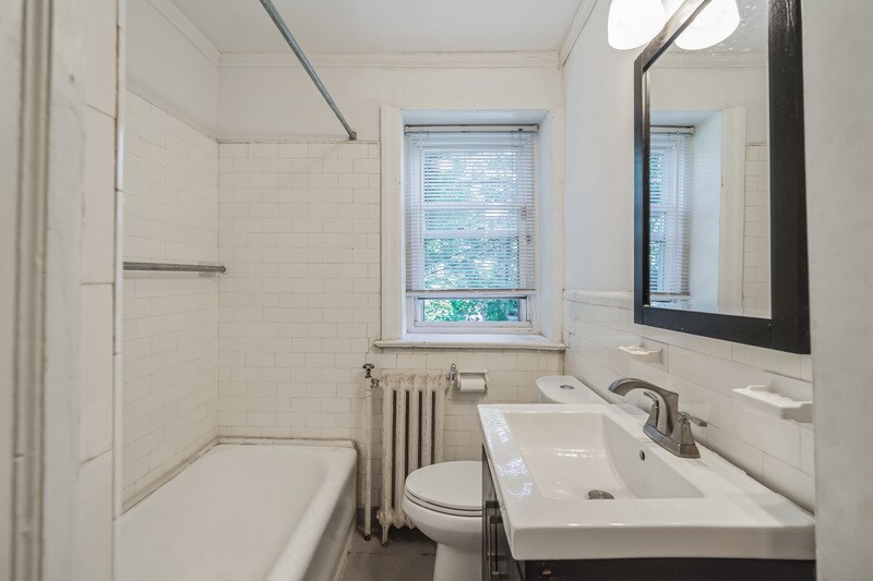 Foto principal - 6355 Lancaster Ave