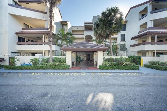 Building Photo - 9040 SW 125th Ave