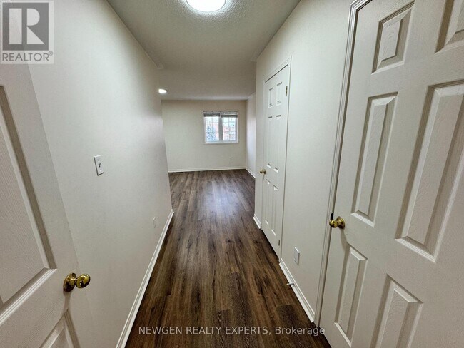 Building Photo - 594 Courtney Valley Rd