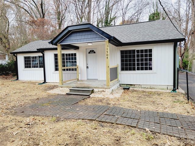 Foto principal - 1504 Lake St