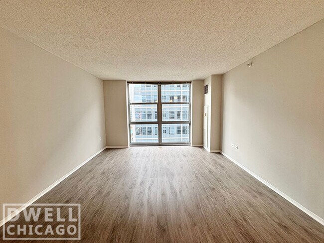 Foto del edificio - 110 N Jefferson St