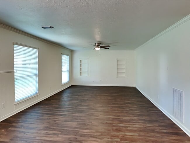 Building Photo - 7007 Durango Dr