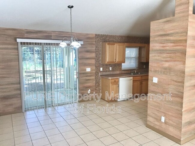 Building Photo - 18 Cedar Tree Trce
