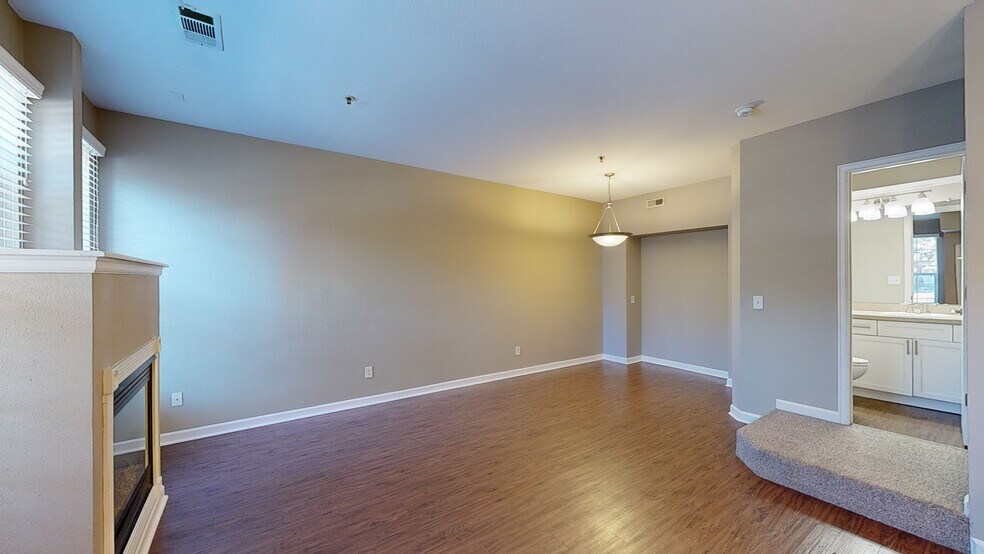 Isabella Apartment Homes