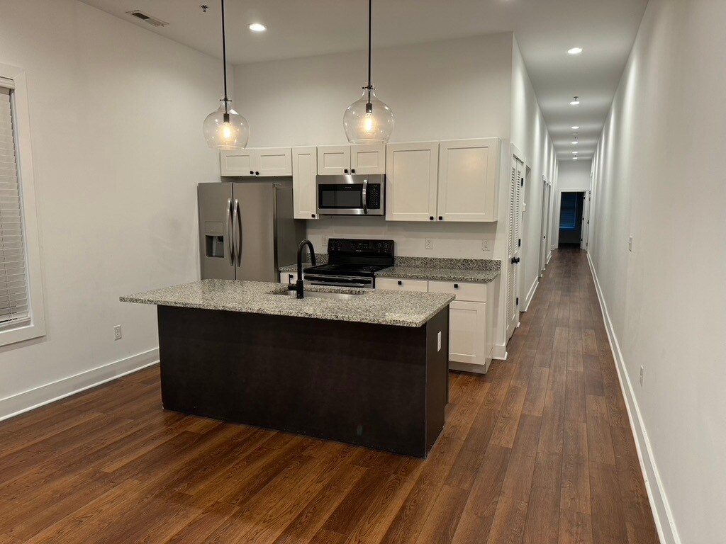 Foto principal - 2100 W Cary St