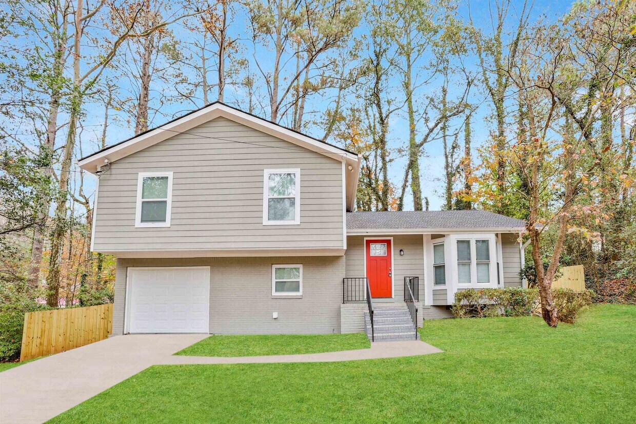 552 Rue Montaigne, Stone Mountain, GA 30083 House Rental in Stone