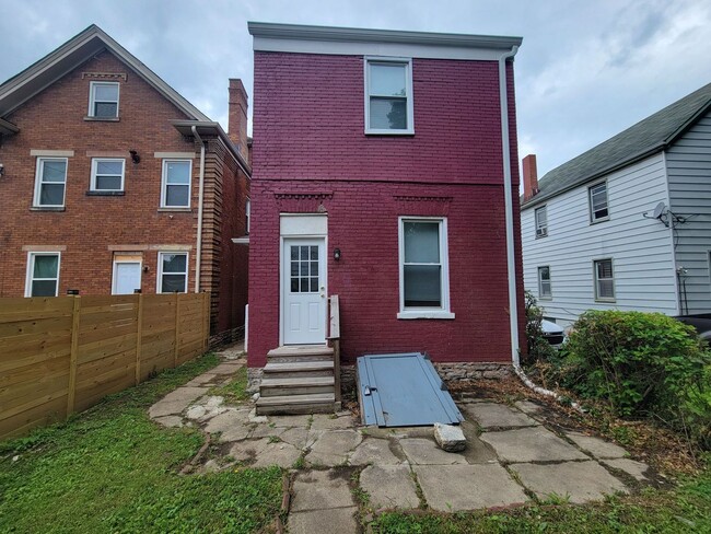 Building Photo - 3536 Idlewild Ave 3BR/1.5BA (Cincinnati)