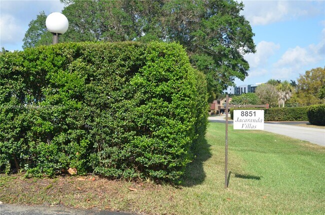 Foto del edificio - 8851 N New River Canal Rd