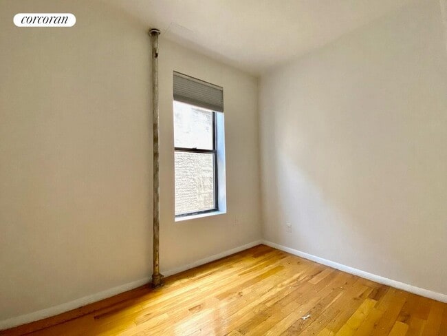 Foto del edificio - 313 W 114th St