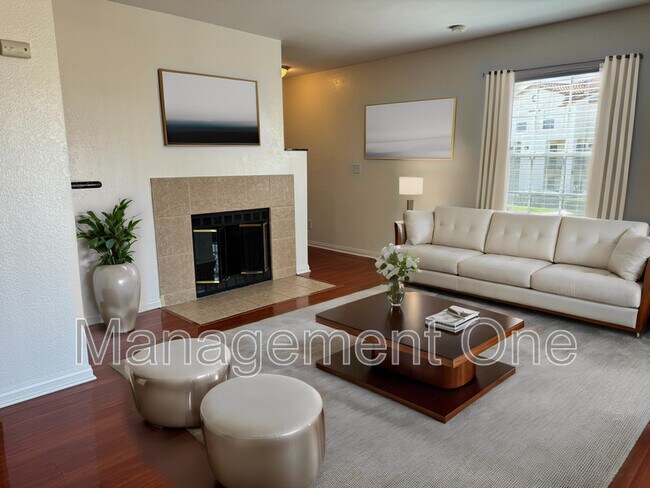 Building Photo - 2090 Highpointe Dr