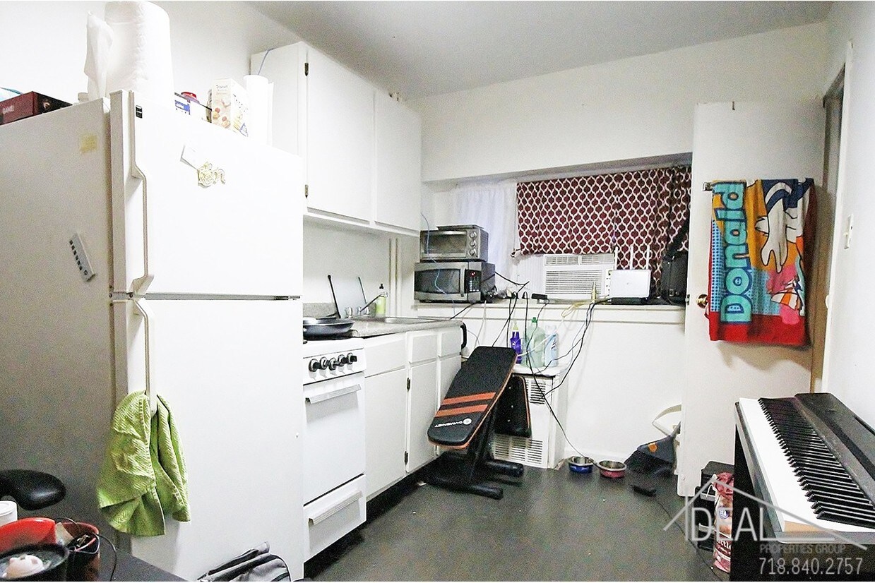 Building Photo - 517 3rd Avenue #1LR