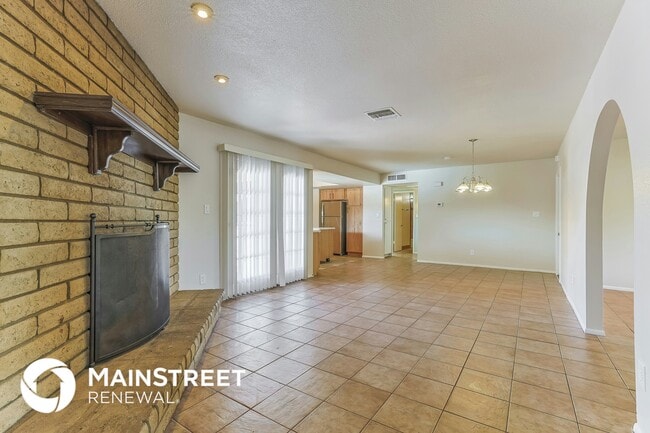 Building Photo - 2515 E Del Rio Dr