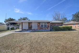 Building Photo - 748 Foxbriar Cove
