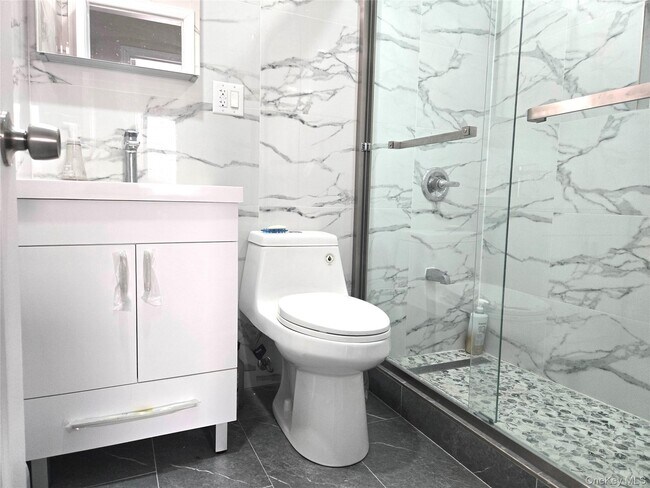 Foto del edificio - 87-37 132nd St