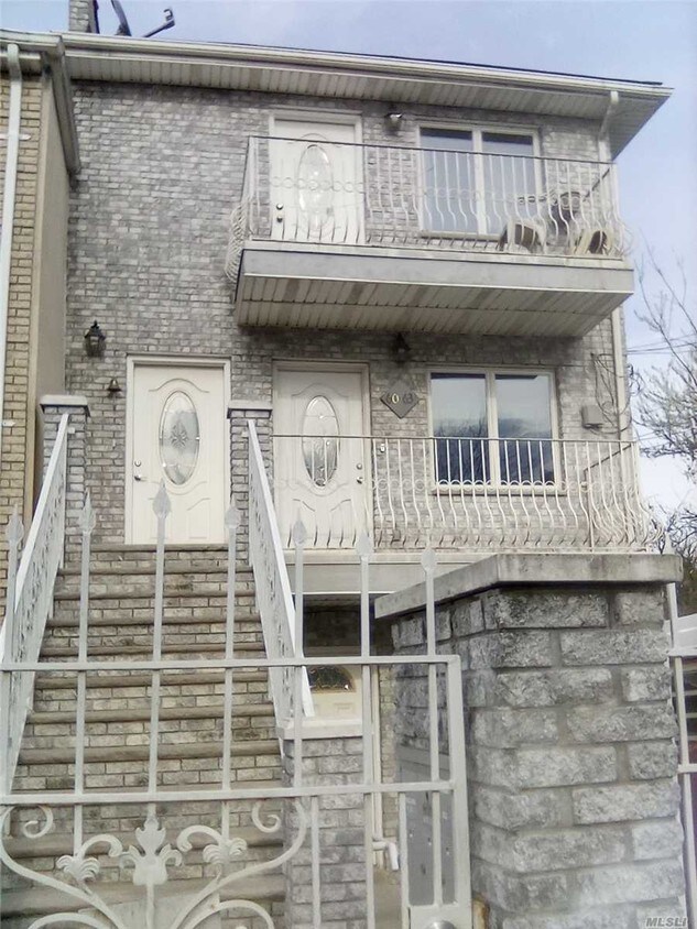 Building Photo - 60-63-63 60th Ln