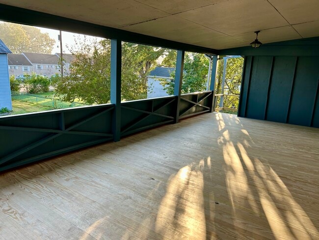 Building Photo - 216 W Vincent St