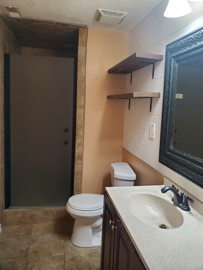 Foto del edificio - 13723 Manas Ct