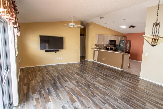 Building Photo - 2810 Barboza Dr