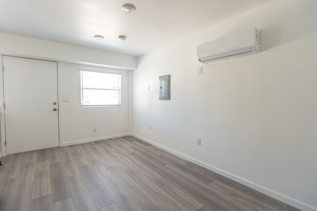 Foto del interior - 18400 Prairie Street