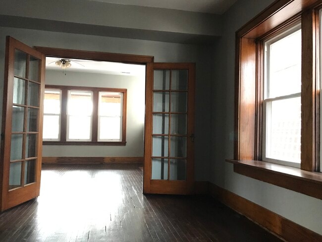 Building Photo - 1525 S 4th St