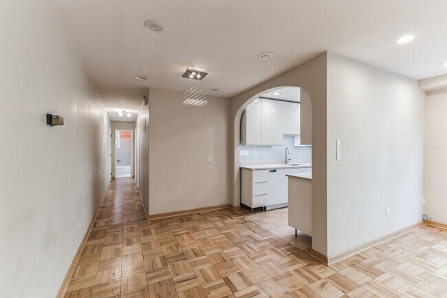 Foto del edificio - Beautiful 2bd/1bth condo w/ utilities incl...