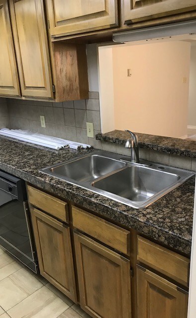 Foto principal - 1205 Signal Ridge Pl