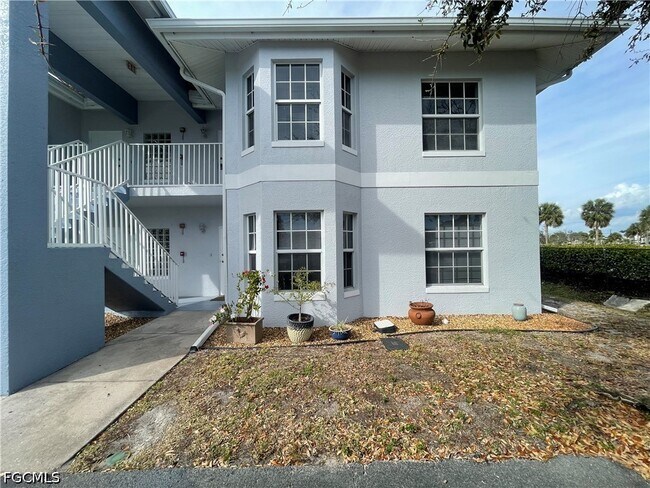 Foto del edificio - 8555 Bernwood Cove Loop