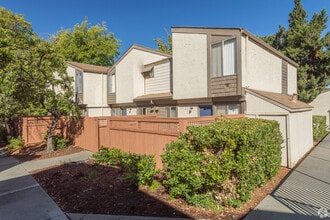 Building Photo - Alvarado Parkside Apartments