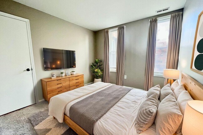 Foto del edificio - Columbia Heights| 3Bd 1Bth | Top Floor | F...