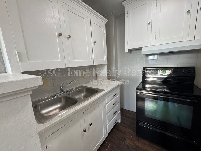 Foto del edificio - 421 NW 26th St