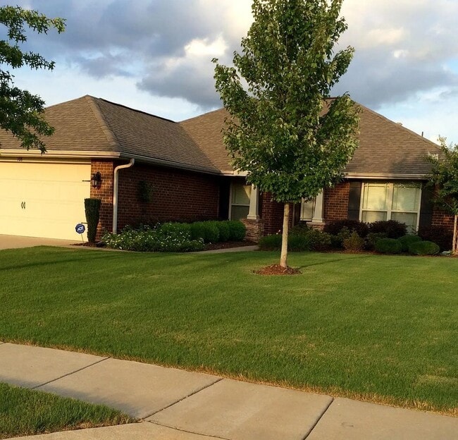 Building Photo - 108 Grantham Cir
