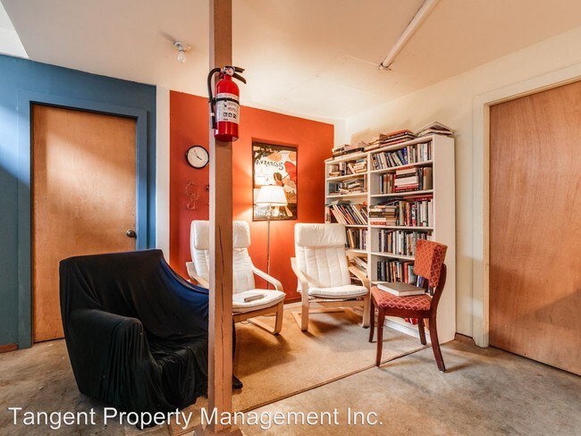 Building Photo - 25-125 SE 73rd Ave