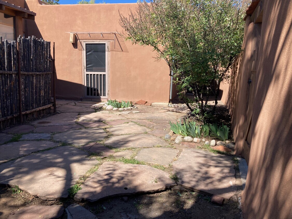 Foto principal - 1613 Calle Torreon
