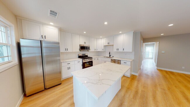 Foto del edificio - 4BD/3BA on Pontiac!!