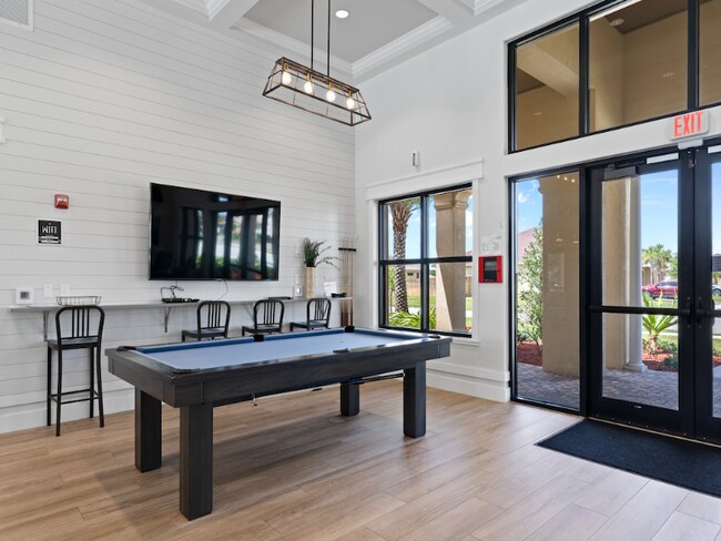 Foto del edificio - 9945 E Villa Cir