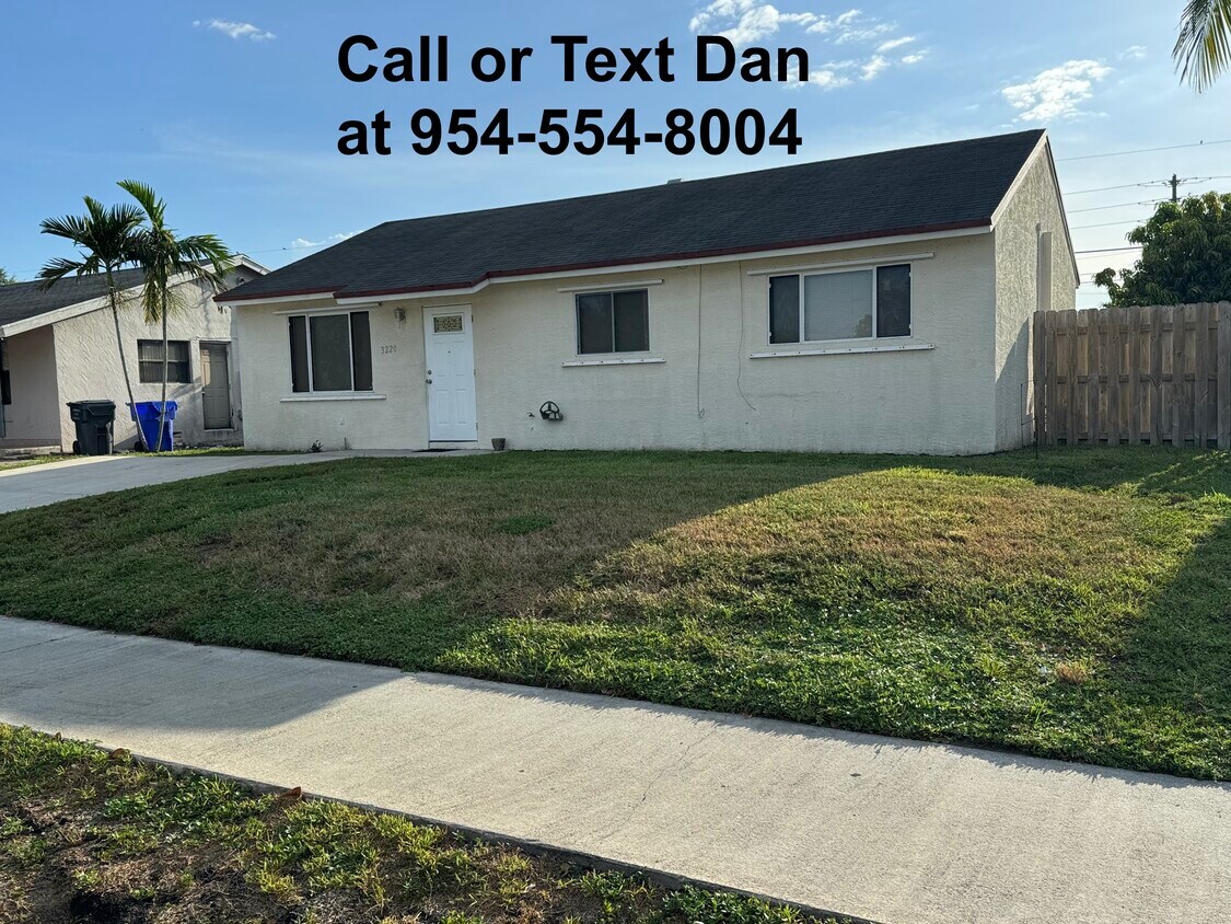 Photo - 3220 N 73rd Ter (Hollywood, FL)