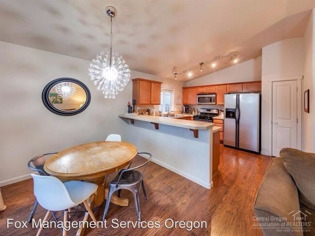 Building Photo - 2 br, 2 bath House - 3117 Black Butte Lane