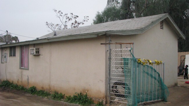 Building Photo - 5894 Crest Ave