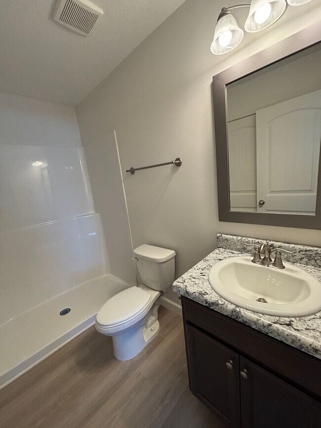 Foto del edificio - New Construction-Move in ready