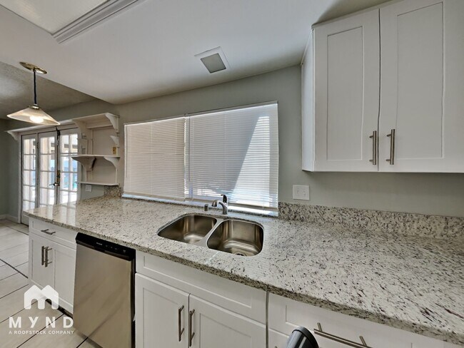 Building Photo - 2001 Verdinal Dr