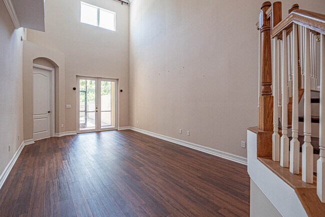 Foto del edificio - 1875 Bridgepointe Cir
