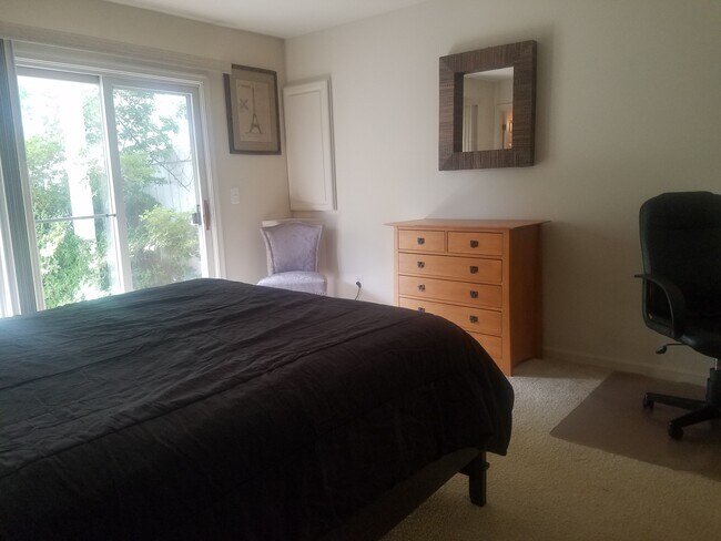 Building Photo - 1703 Blue Flint Ct