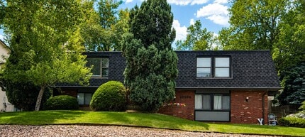 Building Photo - 10660 W 79th Pl