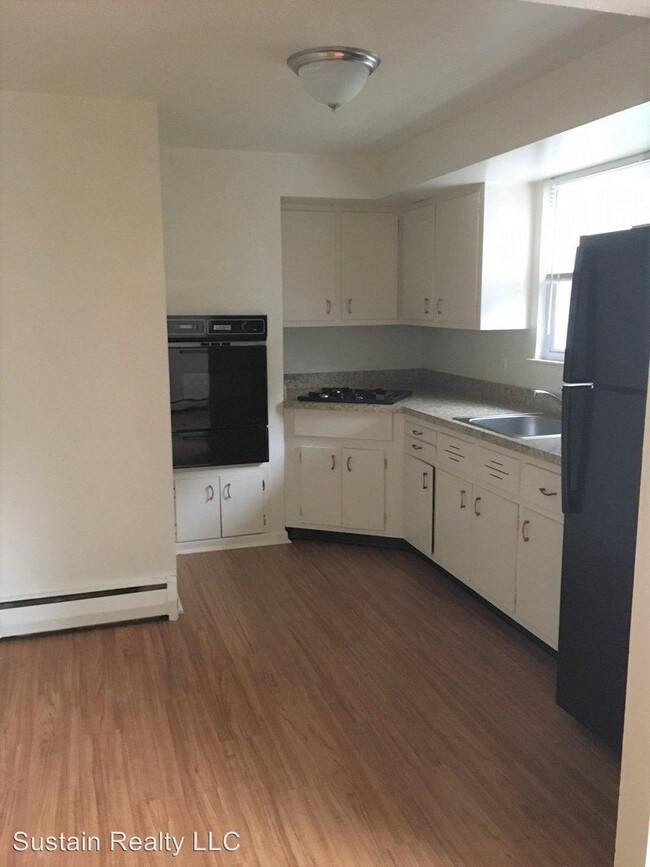 Foto del edificio - 615 Paxson Ave