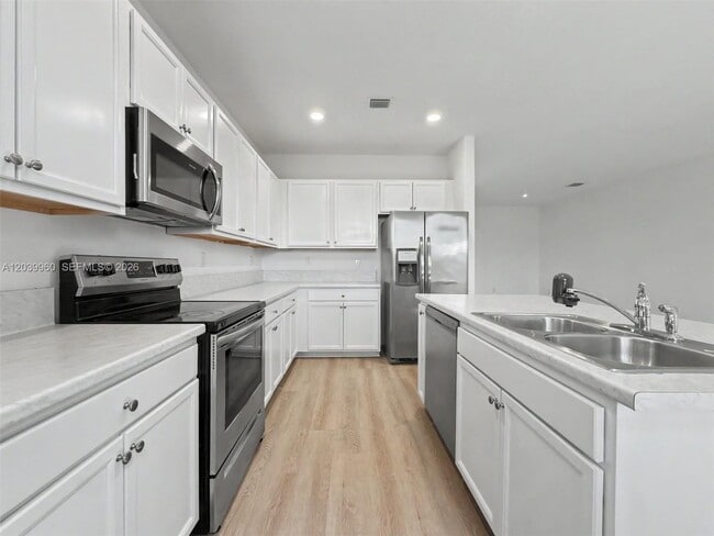 Building Photo - 11296 SW 254th Terrace